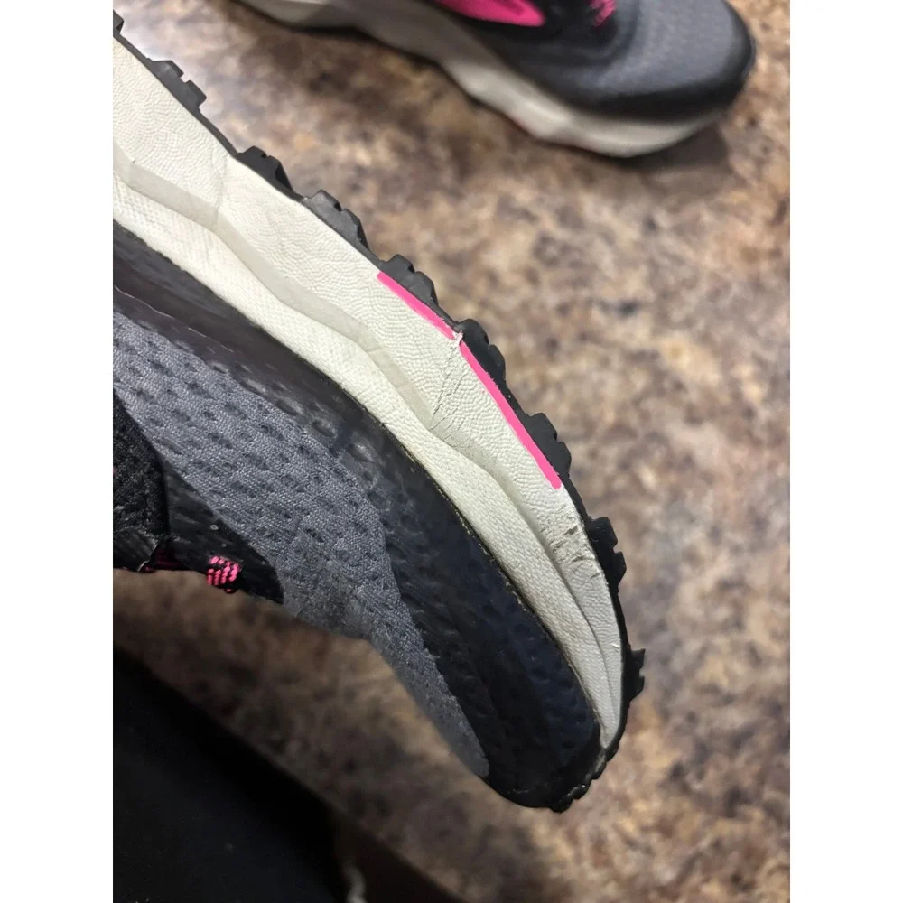 Brooks Divide 2 Womens Trail Running Shoes Black Pink Gray 1203421B069 Size 8.5
